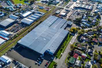 Large warehouse space for lease!