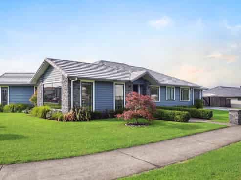 53 Pohutukawa Parade, Riverhead