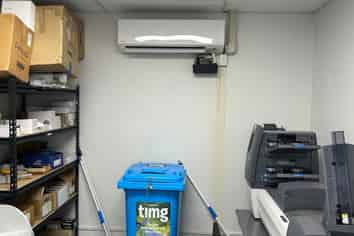 Really cheap sunny office and server room (with AC)