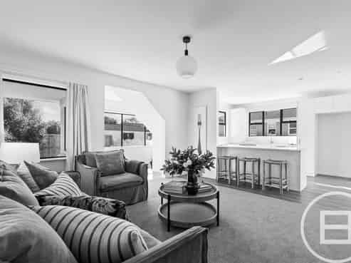 902 Avonside Drive, Avondale