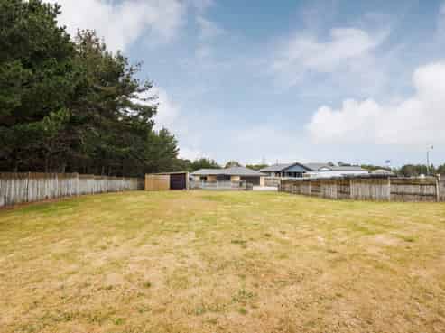 2A Sandown Avenue, Himatangi Beach
