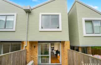 15 Helen Jenepher Lane, Mount Wellington