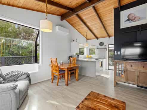 5/1 Ash Grove Circle, Haruru