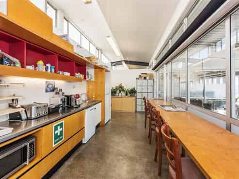 CBRE | Corner Site Office in Airport Precinct