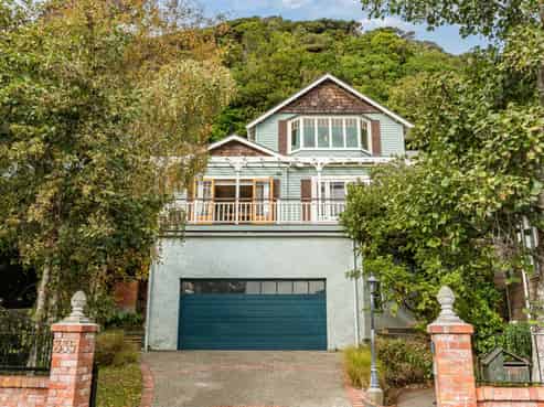 335 Muritai Road, Eastbourne