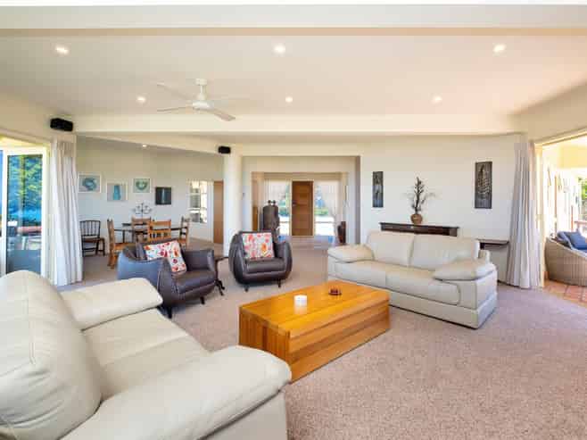 11 Kaimata Road, Pacific Heights, Bay View