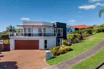 4 Dorrington Place, Eastern Beach