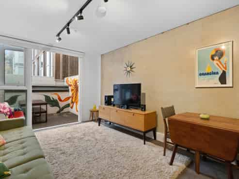 1/307 Willis Street, Te Aro