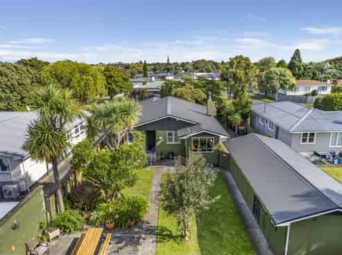 27 Waterloo Crescent, Hokowhitu