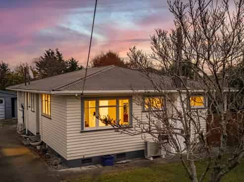 77 Kent Street, Carterton