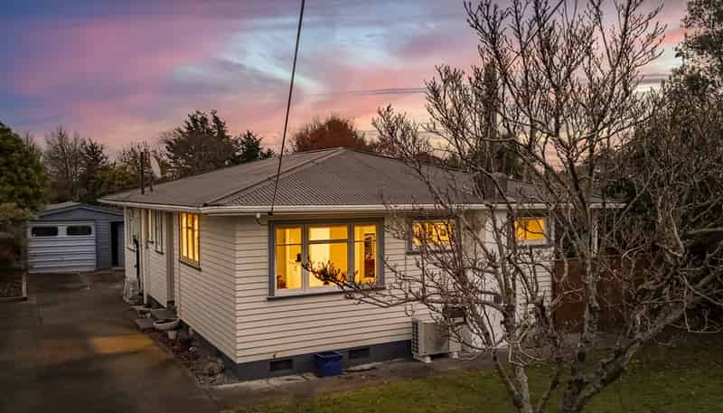 77 Kent Street, Carterton
