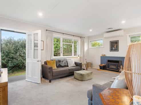 77 Kent Street, Carterton