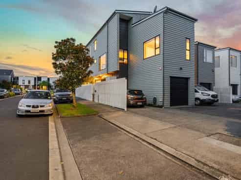 27 Tuatua Road, Hobsonville