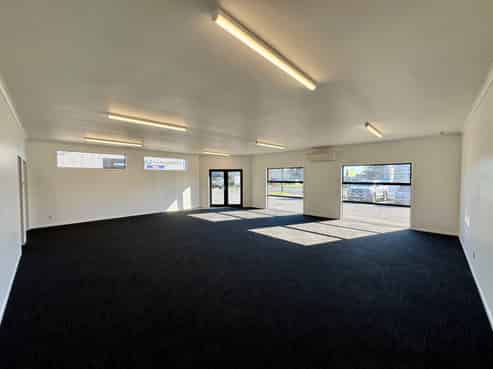 Waiwhakaiho warehouse with showroom