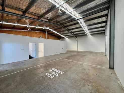Waiwhakaiho warehouse with showroom