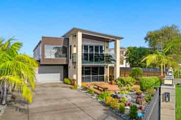 66A Marine Parade, Mellons Bay