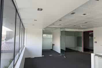 High quality Wairau office premises