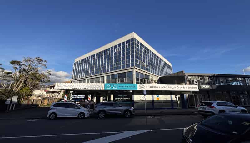 Suite 4, 5/29 Waterloo Road, Hutt Central