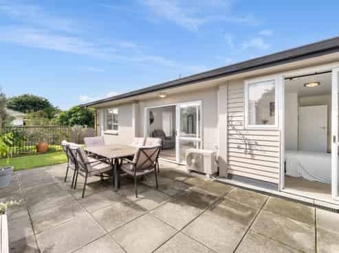 23C Princess Road, Bellevue