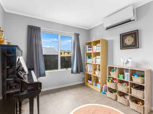 2 Coventry Close, Ascot Park