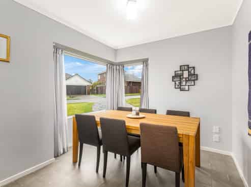 2 Coventry Close, Ascot Park