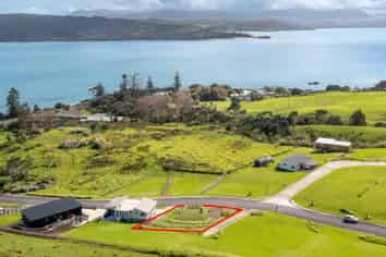 30 Opononi Heights Drive, OPONONI