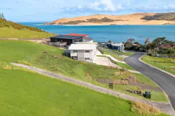 30 Opononi Heights Drive, OPONONI