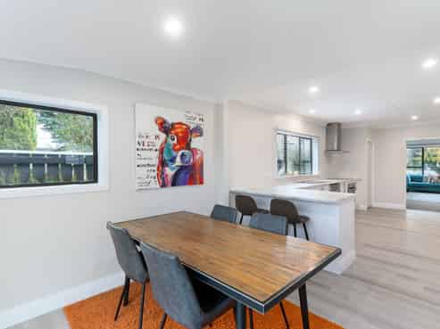 91 Broadway, Carterton