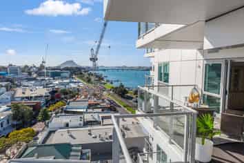 1201/72 Devonport Road, Tauranga Central