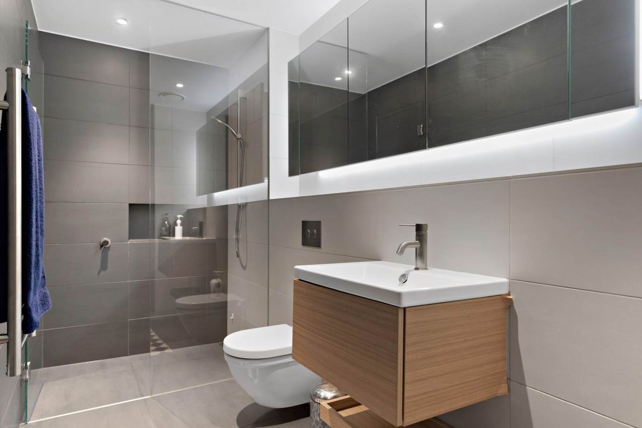 Vendor keen to sell. Now $895,000 - Fler