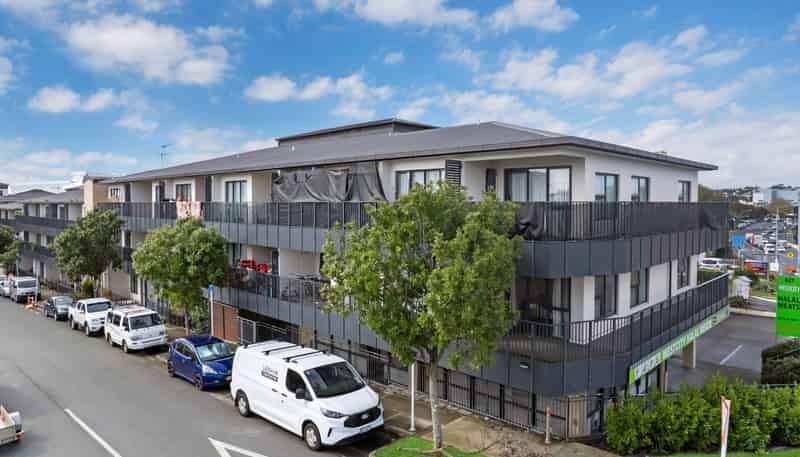 2U/1 Wadier Place, Henderson