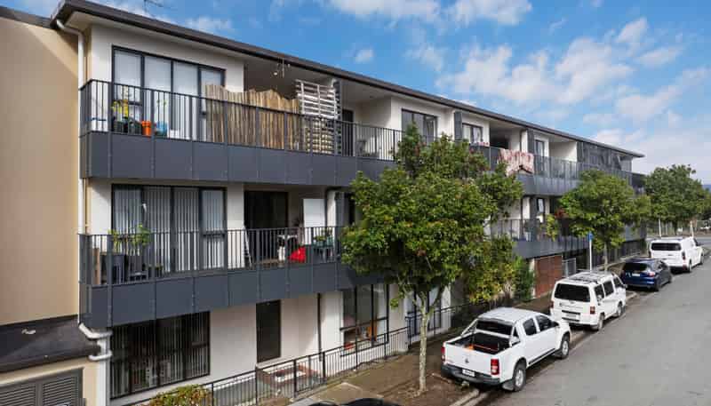 2U/1 Wadier Place, Henderson