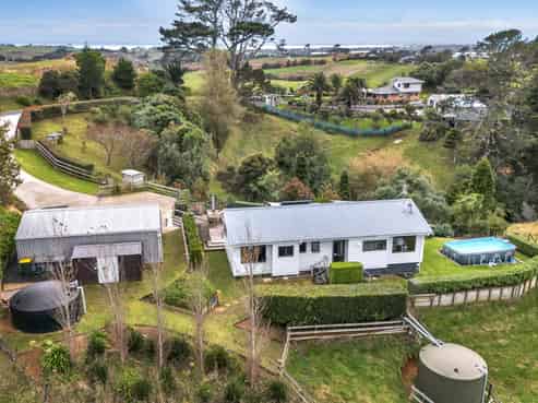 140A Cooper Road, Pollok