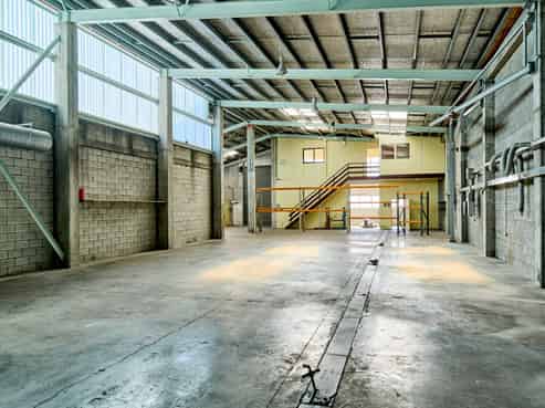 Vacant Factory / Workshop