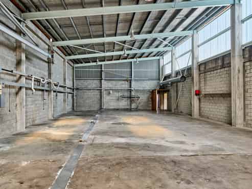 Vacant Factory / Workshop