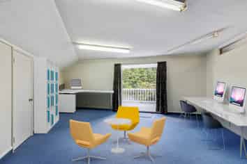 First floor office with balcony