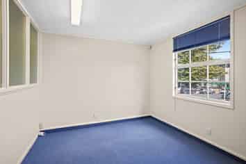 First floor office with balcony