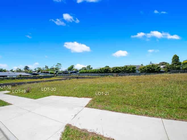  Beachlands Sections, Beachlands