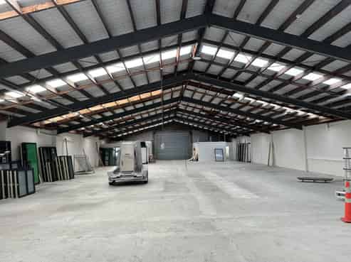 Excellent Warehouse Space with Parks