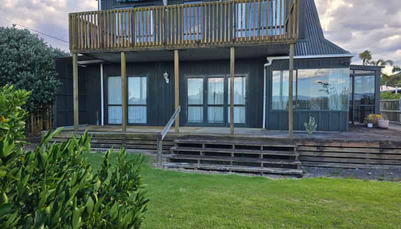 1251 East Coast Road, Kaiaua