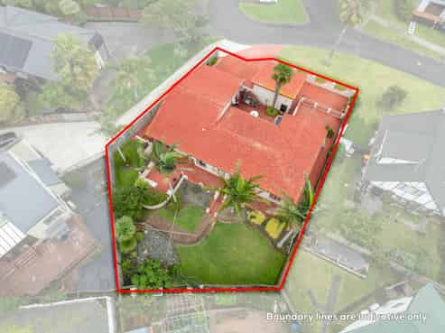 4 Photinia Place, Botany Downs