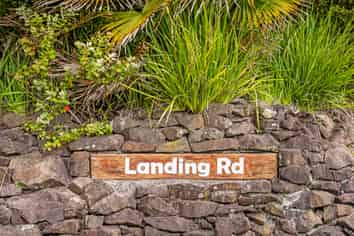 44a Landing Road, Titirangi