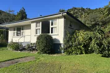 42 Freyberg Terrace, Greymouth
