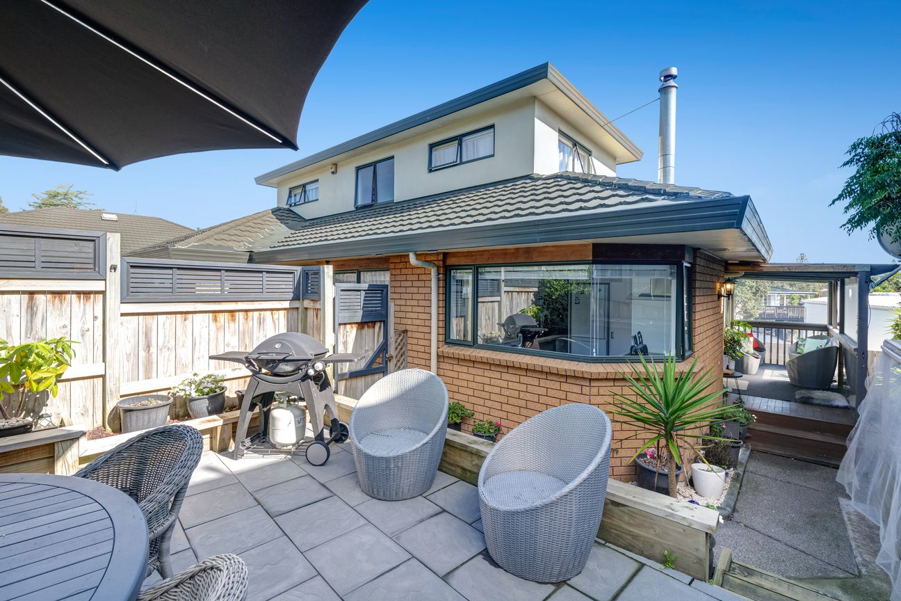 A Smart Start In A Prime Coastal Spot - Vista 4