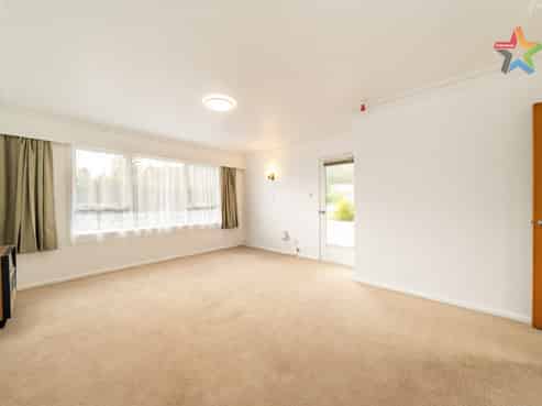244 Waiwhetu Road, Waterloo