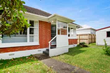 557A High Street, Boulcott