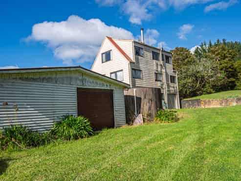3118 Russell Road, Hikurangi