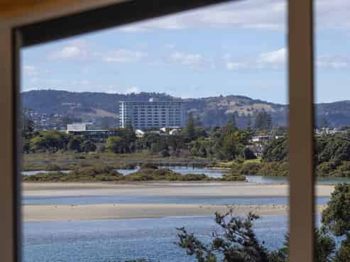 42 Pohutukawa Avenue, Red Beach