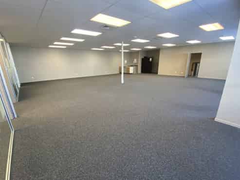 Modern ground floor office or showroom