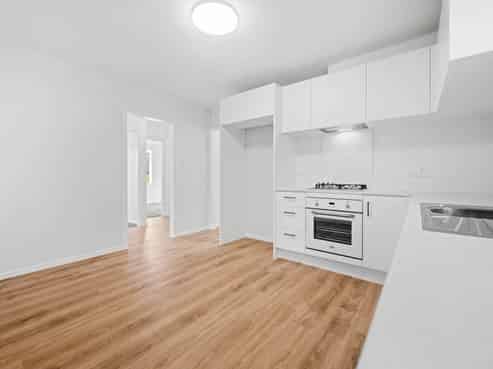 350 West Coast Road, Glen Eden